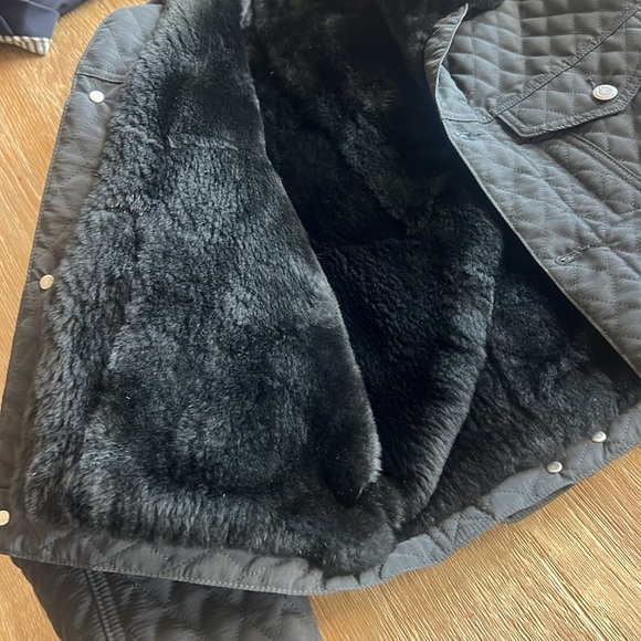 NWT NEIMAN MARCUS BLACK CROPPED QUILTED BARN JACKET FUR LINED gorgeous! - Picture 15 of 15